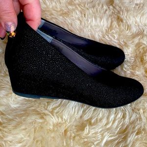 Sas black wedge size 8